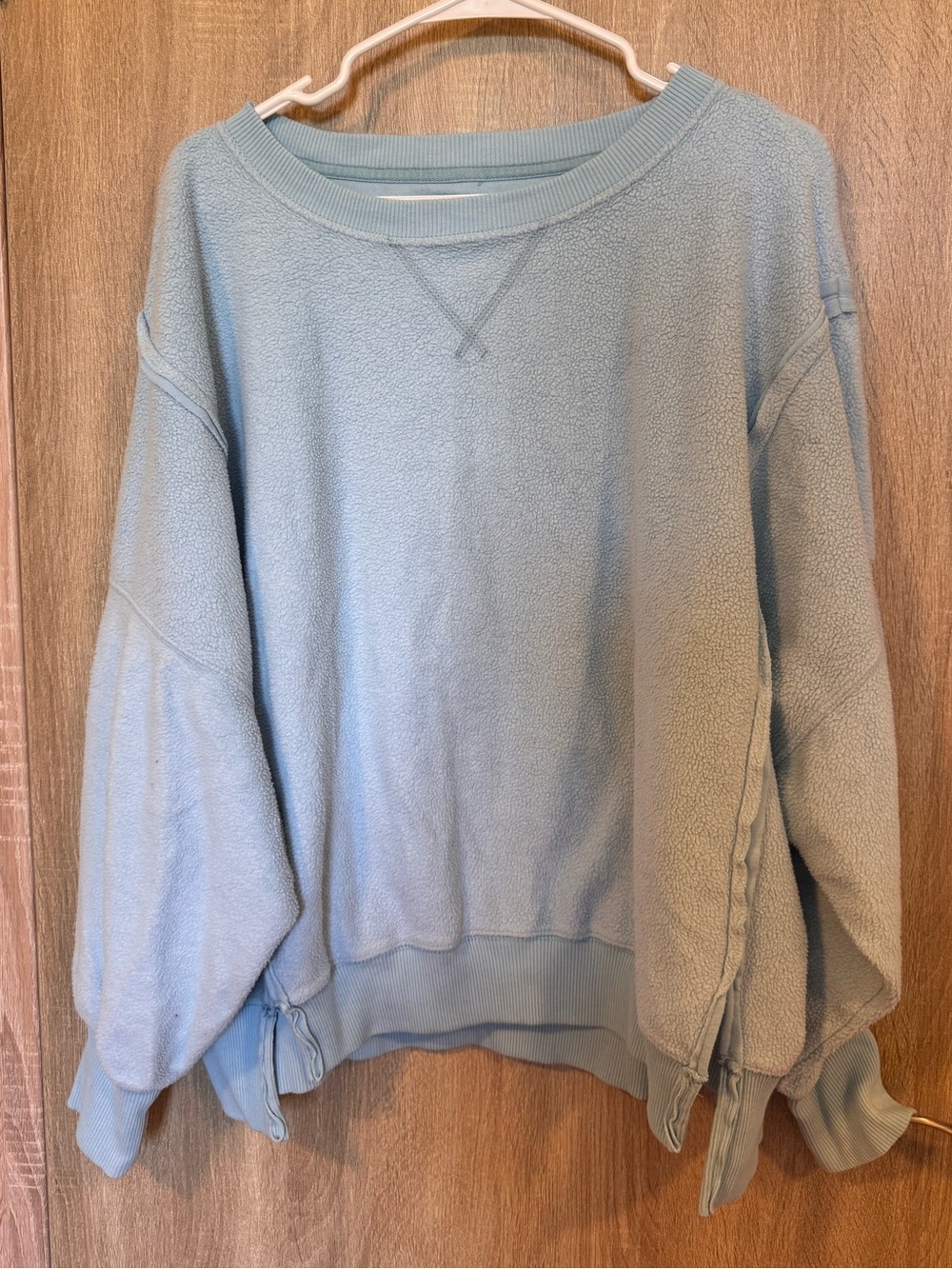 American Eagle Outfitters Light Blue Crewneck Sweatshirt